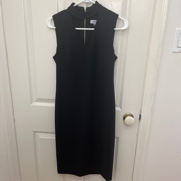 Dress - Picture 1 of 4